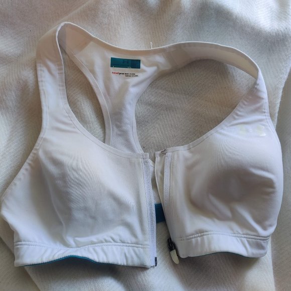 UNDER ARMOUR supporting jog/sports bra - 34B - Picture 1 of 3